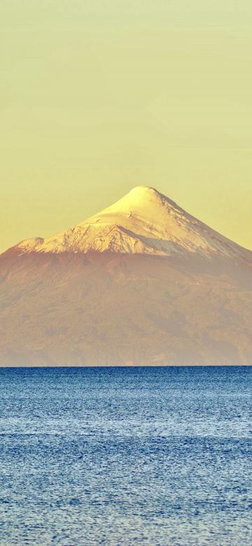 阳光下的富士山