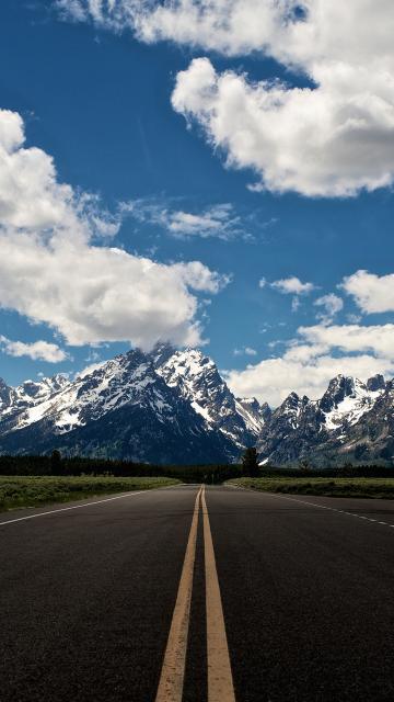 高速公路到山脉