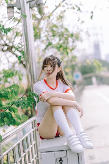 纯情的唯美少女户外写真