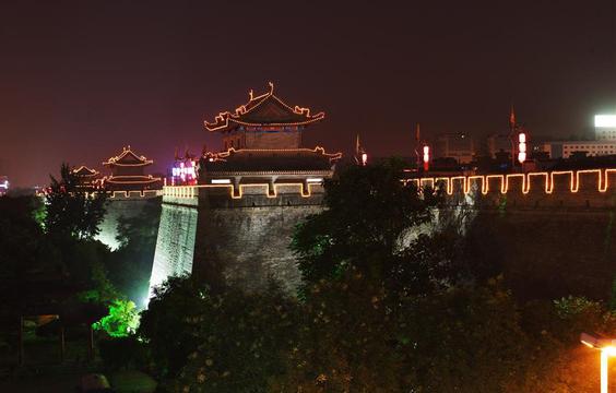 古城墙夜景