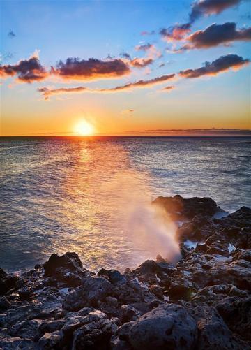 夕阳下的海面