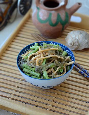 麻花豆角炖粉条