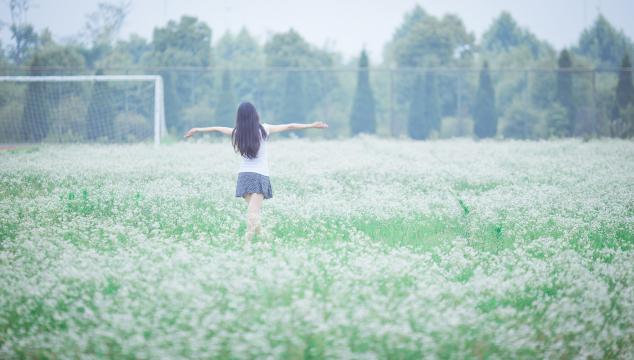 治愈小清新女生背影