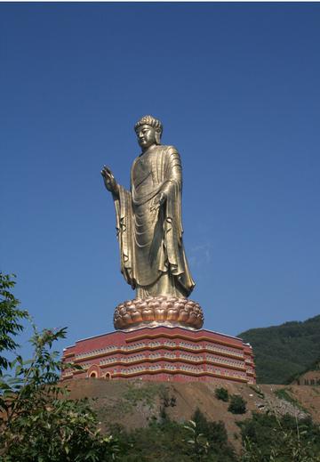 中原鲁山大佛